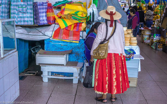 Peru, Arequipa, Woman in Market