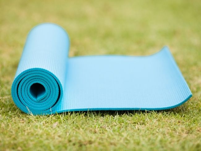 How to Travel with a Yoga Mat: The 5 Best Travel Yoga Mats